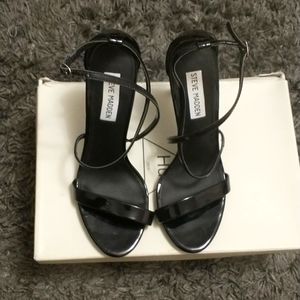 Steve Madden, Size 8, Strappy Black Patent Leather Sandal